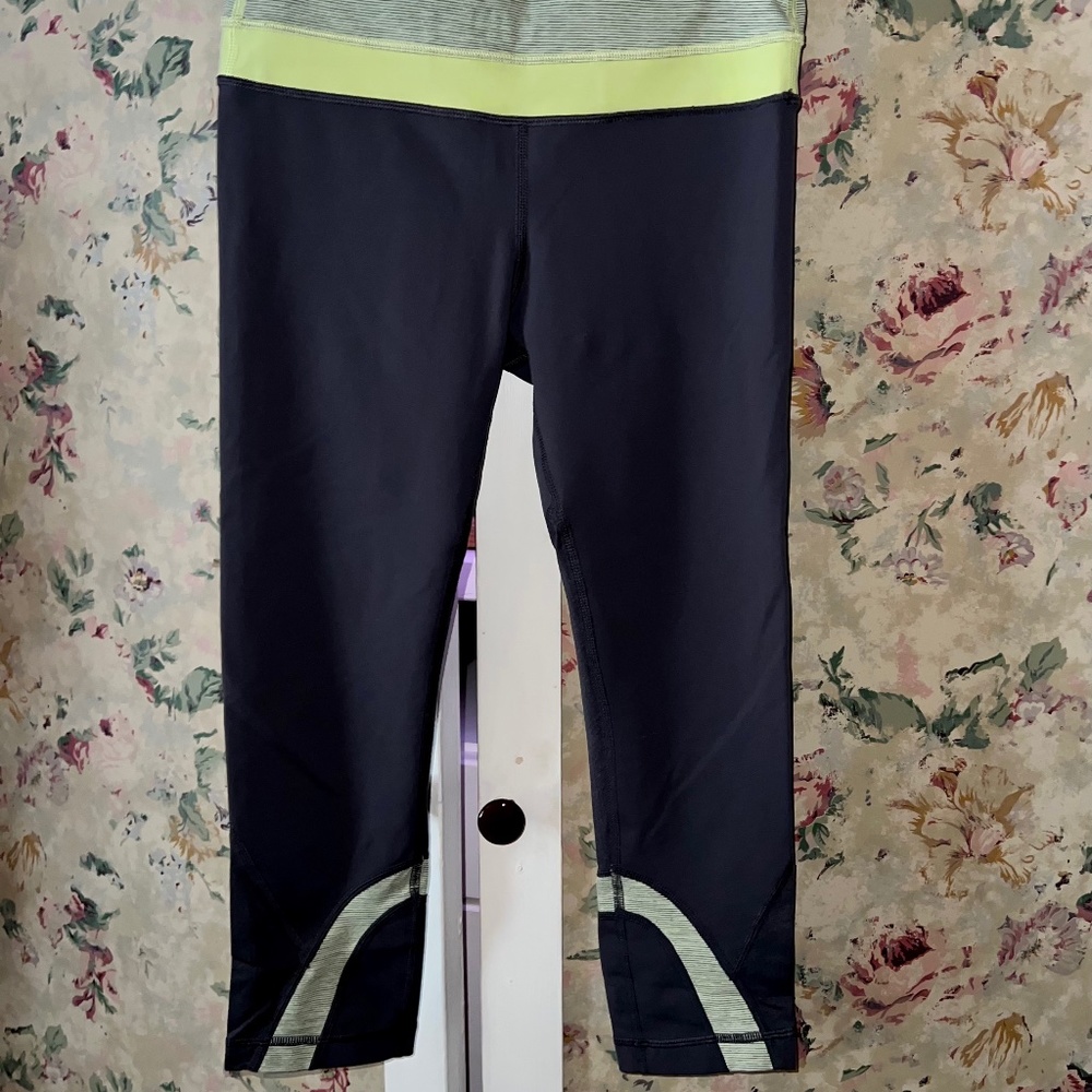 Lululemon Crop leggings Size 6